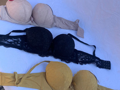 “Premium Lace Padded Bra – Free Gift