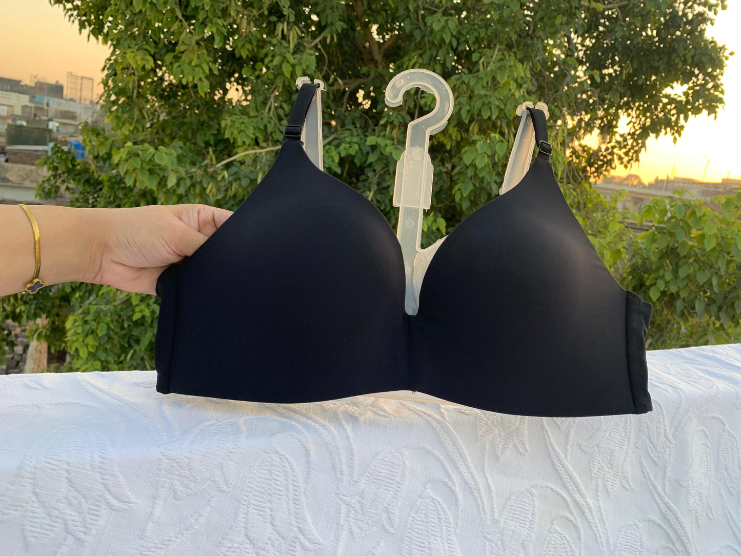 Imported High-Quality Seamless Push-Up Bra – Olive Green / Black / Blue Net Design+ FREE GIFT