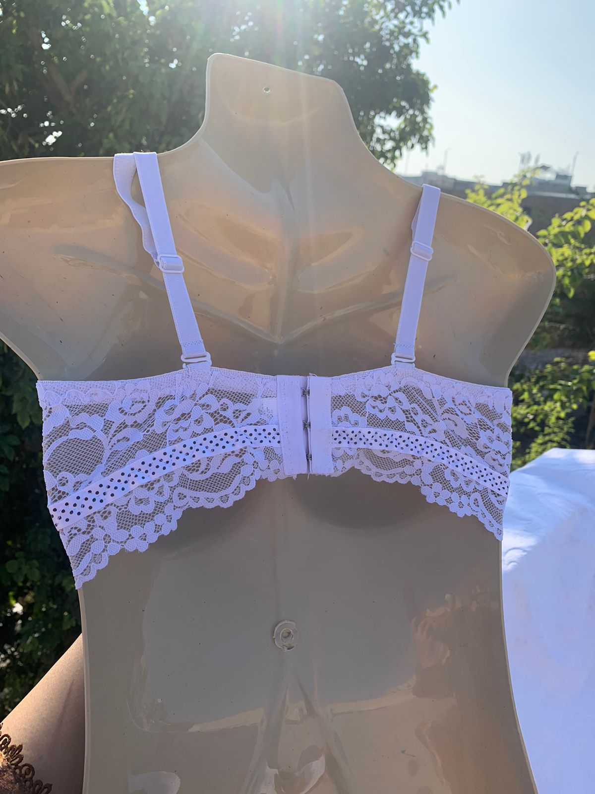 Imported Luxury Lace Push-Up Bra – Amazon Quality (White / Blue / Black / Nude / Skin / Pink / Midnight Blue)+ FREE GIFT