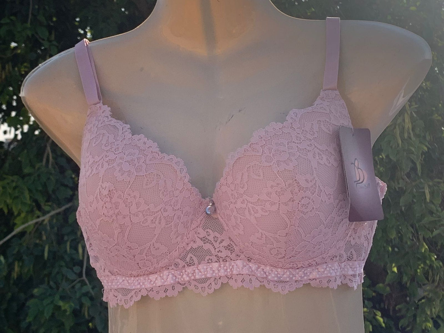 Imported Luxury Lace Push-Up Bra – Amazon Quality (White / Blue / Black / Nude / Skin / Pink / Midnight Blue)+ FREE GIFT