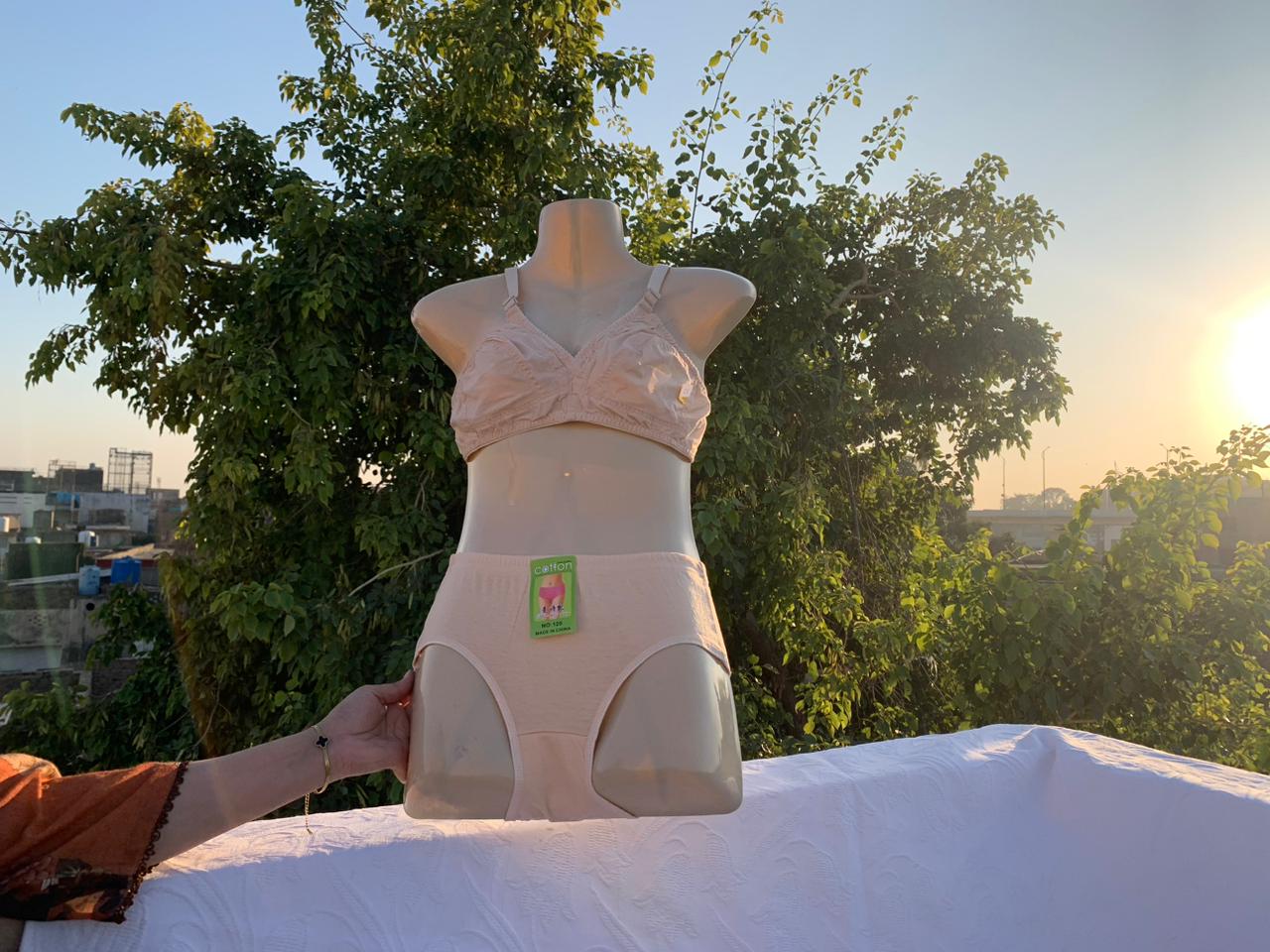 Embroidered Soft-Cup Bra – Non-Padded, Comfortable Daily Wear (Skin) + Free Gift