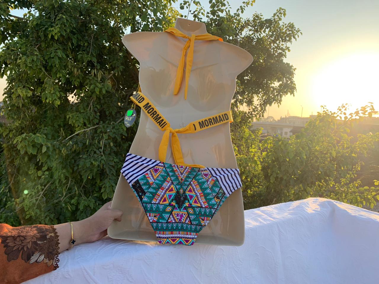 2-Piece Bikini Set – Ruffle Top & Printed Bottom (Yellow) + Free Gift