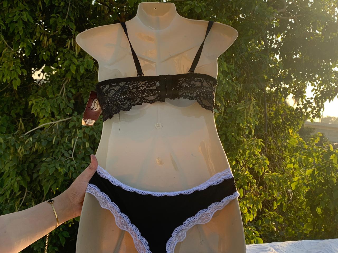 Women’s Black & White Lace Lingerie Set – Push-Up Bra & Matching Panty