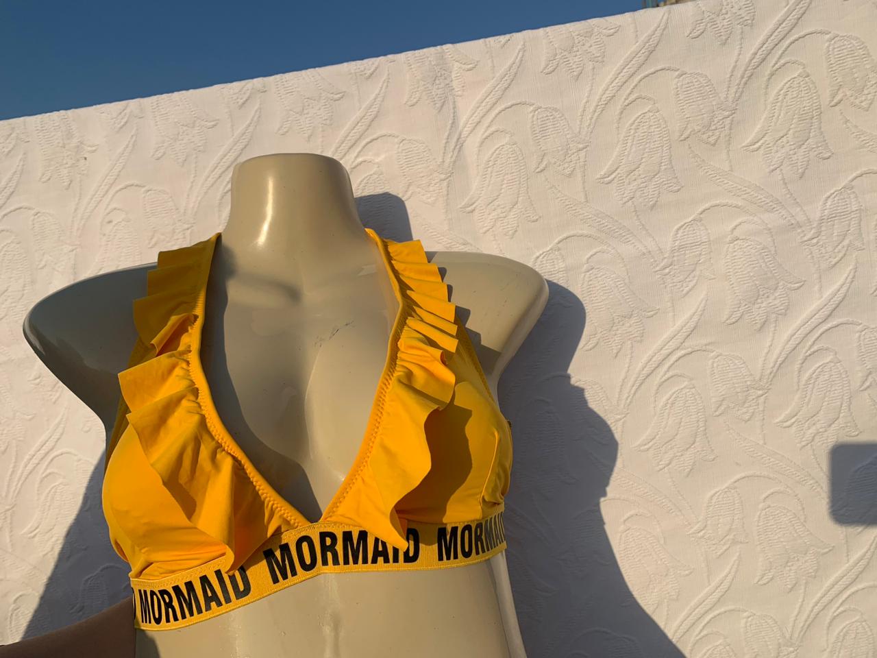 2-Piece Bikini Set – Ruffle Top & Printed Bottom (Yellow) + Free Gift