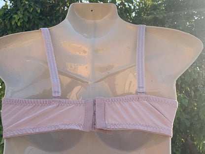 “Premium Lace Padded Bra – Free Gift